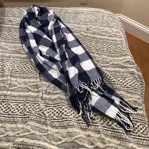 Viv and Lou checkered wrap